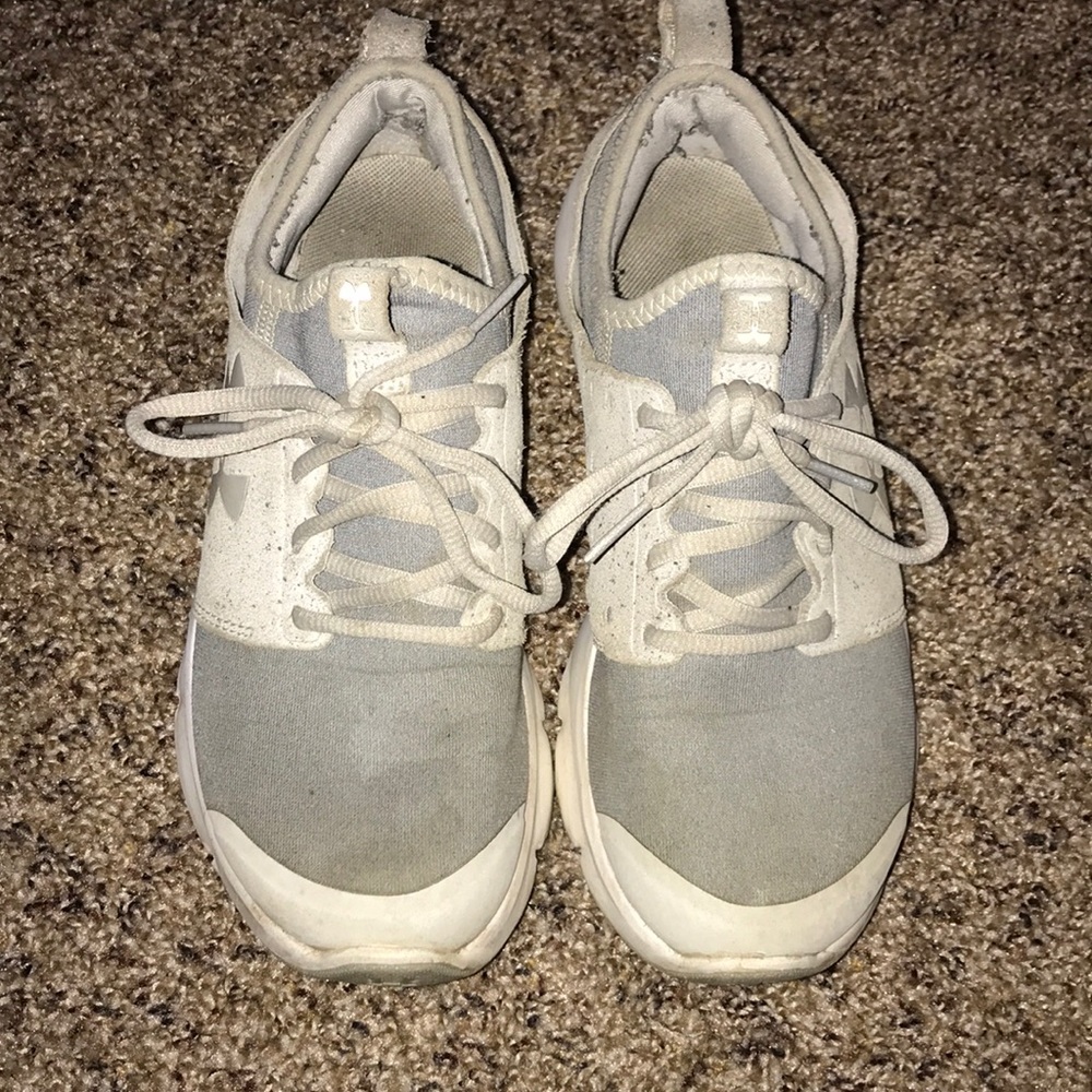 Under Armour Tennis shoes